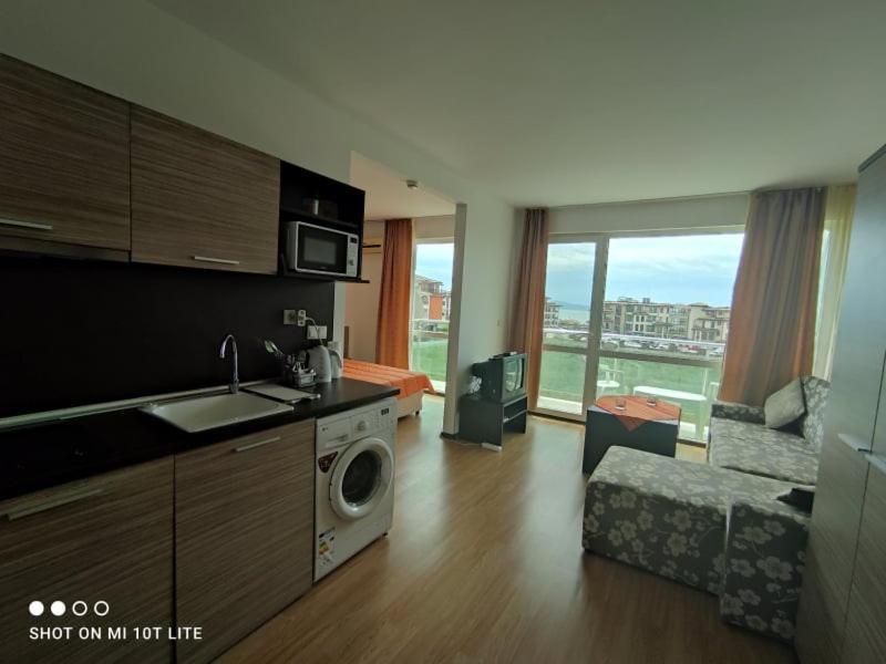 Прекрасен Апартамент С Изглед Към Морето Сарафово 1 Burgas Luaran gambar